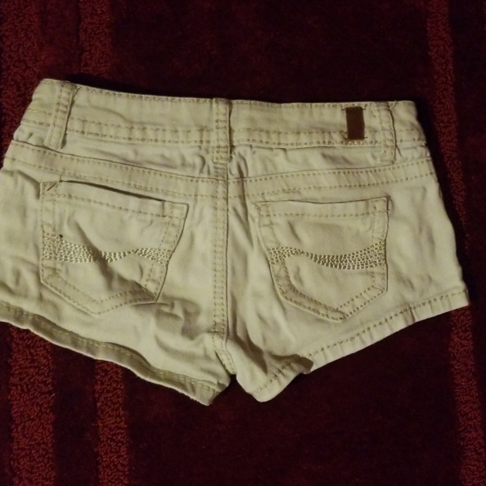 khaki Daisy's dukes shorts